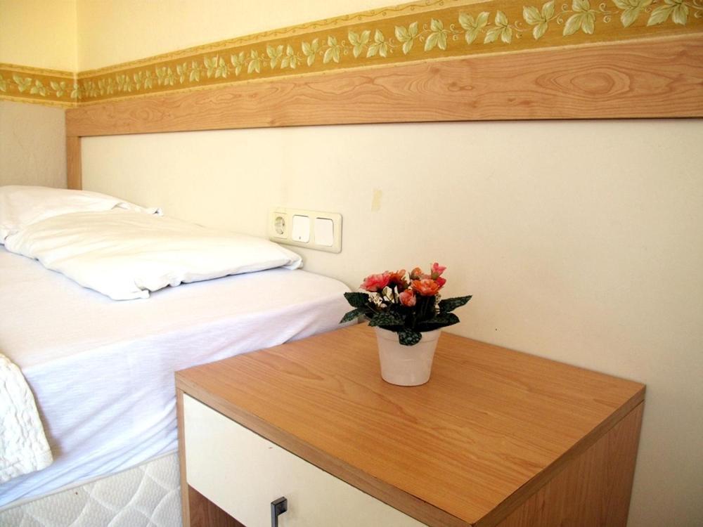Rosy Hotel คูซาดาซี ห้อง รูปภาพ